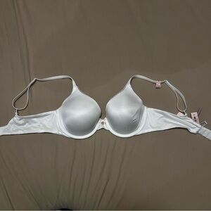 Victoria's Secret White Underwire Bra